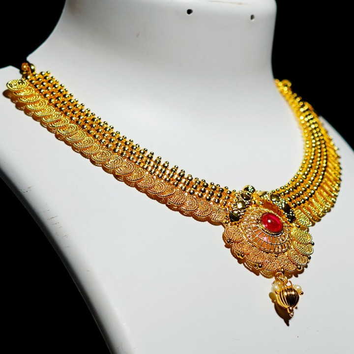 NECKLACE 271 GOLD