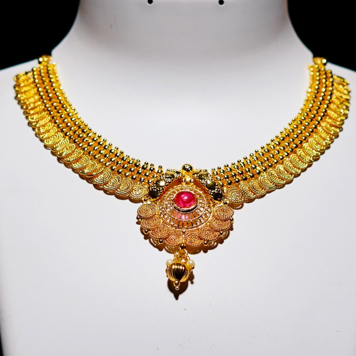 NECKLACE 271 GOLD