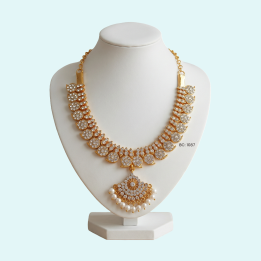 NECKLACE 8813 WHITE