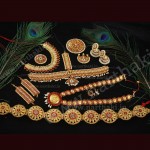 ORNAMENTS SET